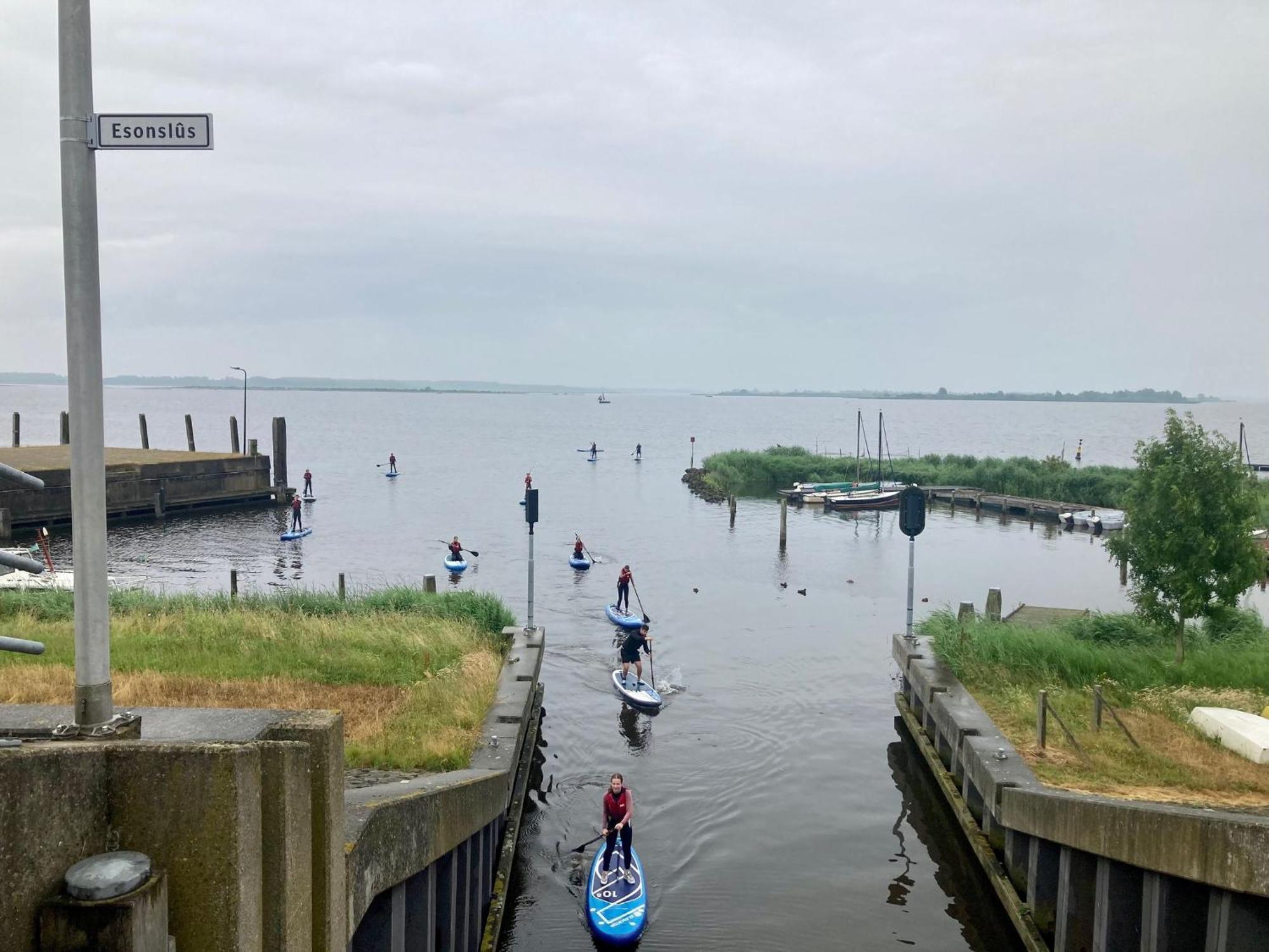 Het Kleine Huis Mobile Home By The Harbour And The Lauwersmeer Anjum Exterior foto